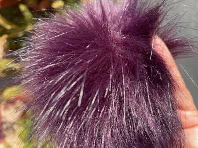 5" Jumbo Pom Pom w/snap PLUM