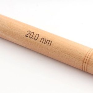 Basix Jumbo Crochet Hook 20mm