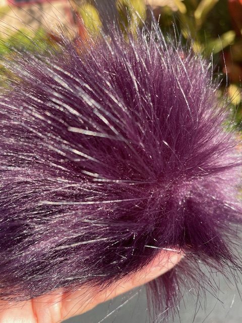 5" Jumbo Pom Pom w/snap PLUM