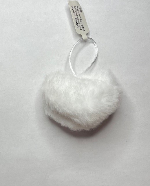Pompom Heart 01 White